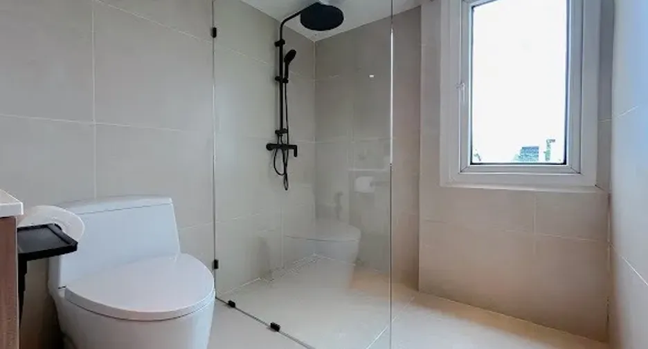For sale 4 bedrooms condo in Watthana, Bangkok