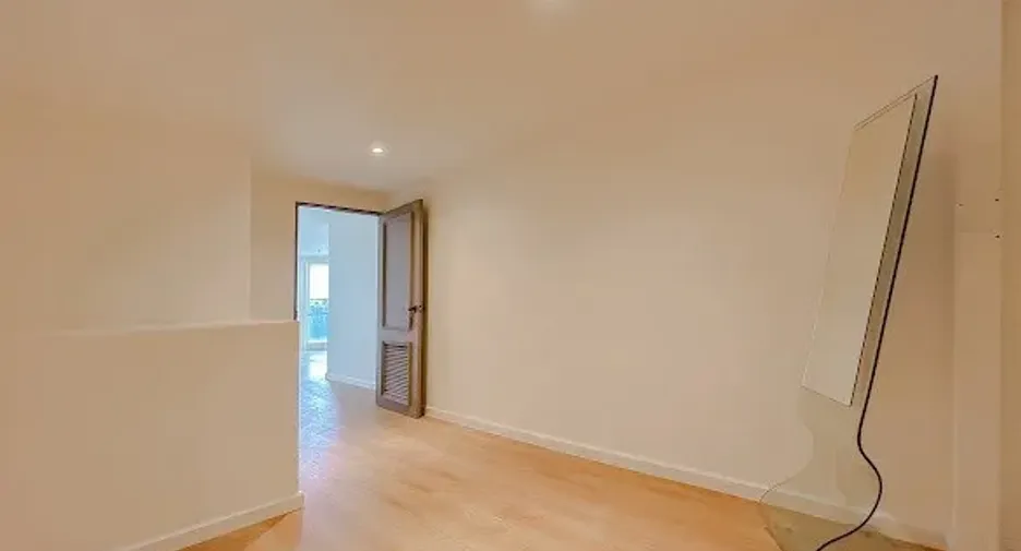 For sale 4 bedrooms condo in Watthana, Bangkok