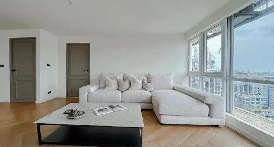 For sale 4 bedrooms condo in Watthana, Bangkok