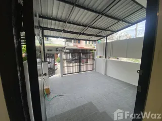 出售 3 卧室 联排别墅 在 Mueang Samut Prakan, Samut Prakan