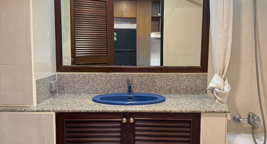 Condo en venta y en alquiler de 1 habitaciones en Watthana, Bangkok