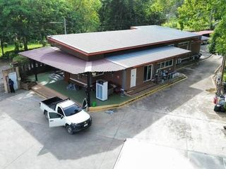 Casa en venta y en alquiler de 26 habitaciones en Si Racha, Chonburi