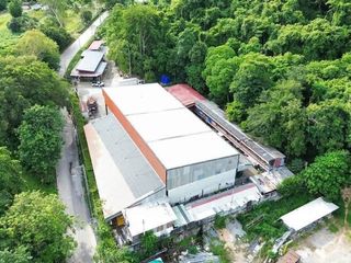 Casa en venta y en alquiler de 26 habitaciones en Si Racha, Chonburi