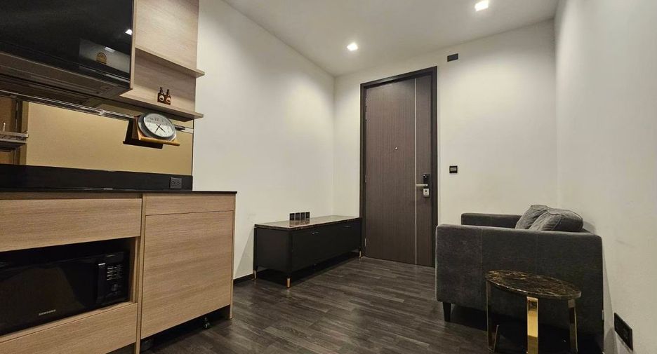 Продажа 1 кровать кондо в Хуаи Кхщанг, Бангкок