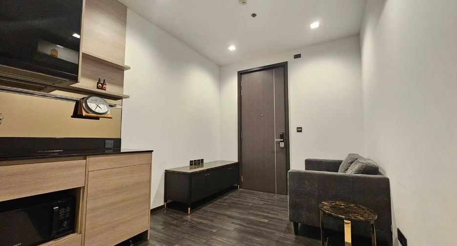 Продажа 1 кровать кондо в Хуаи Кхщанг, Бангкок