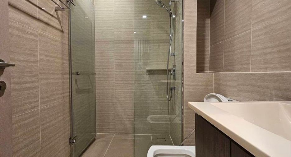 Продажа 1 кровать кондо в Хуаи Кхщанг, Бангкок