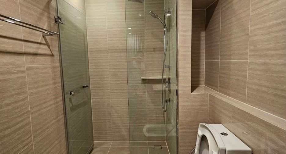 Продажа 1 кровать кондо в Хуаи Кхщанг, Бангкок