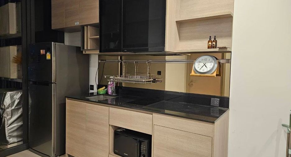 Продажа 1 кровать кондо в Хуаи Кхщанг, Бангкок