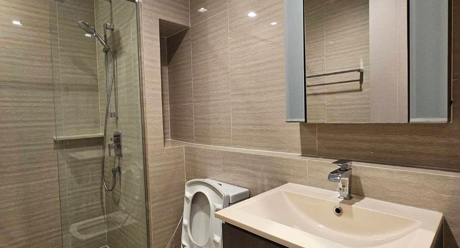 Продажа 1 кровать кондо в Хуаи Кхщанг, Бангкок