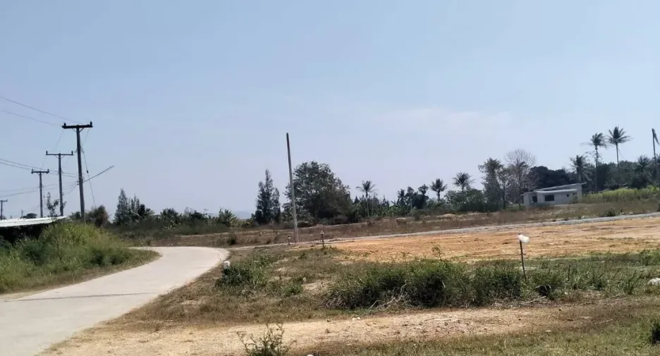 出售 土地 在 华欣, 班武里府