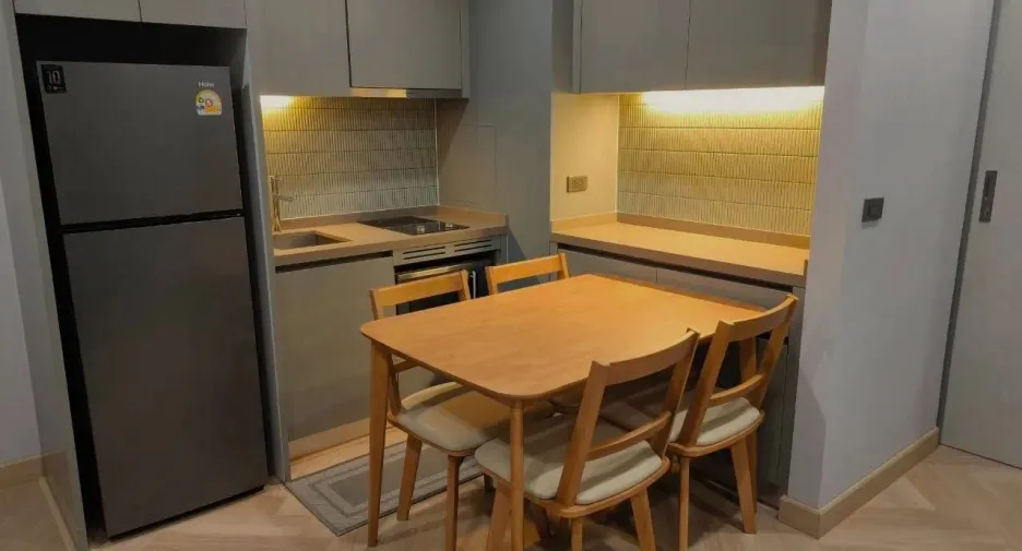 For rent 1 bed condo in Bang Rak, Bangkok