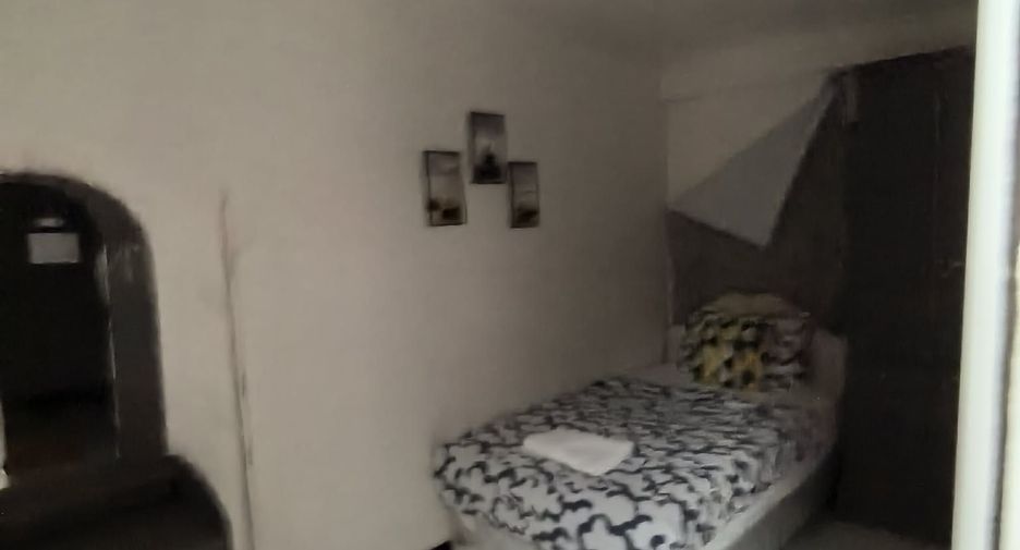 For rent 12 bedrooms hotel in Khlong Toei, Bangkok