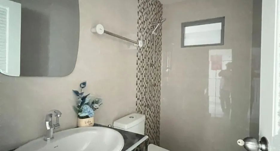 Haus zum Kauf mit 4 Zimmer in Bang Lamung, Chonburi