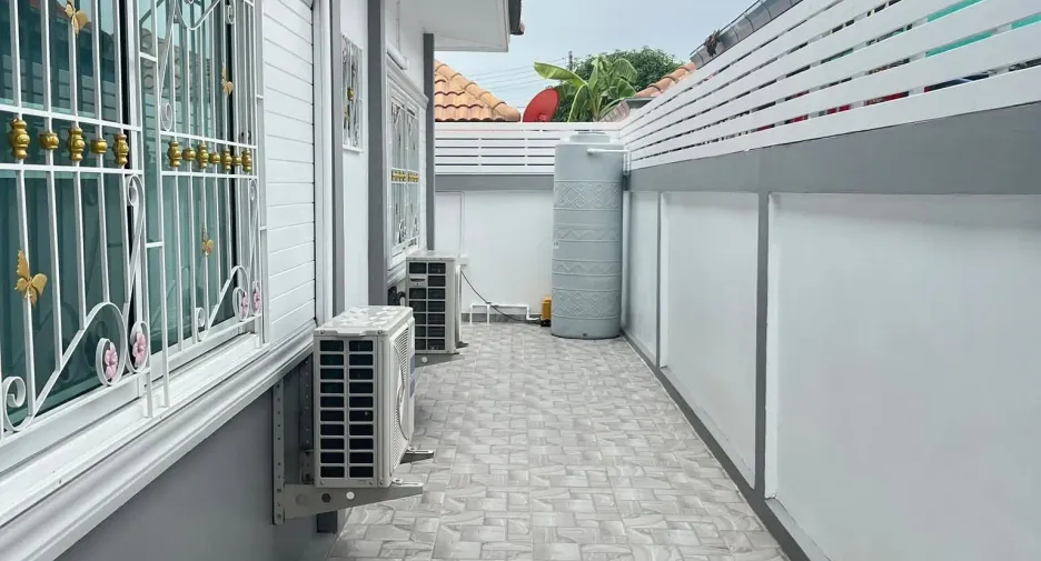 Haus zum Kauf mit 4 Zimmer in Bang Lamung, Chonburi