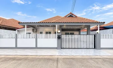 Haus zum Kauf mit 4 Zimmer in Bang Lamung, Chonburi