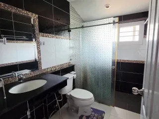 出租 3 卧室 独立屋 在 San Kamphaeng, Chiang Mai