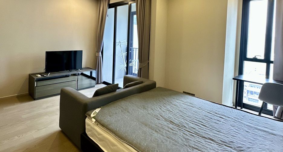 For rent 1 bed condo in Khlong Toei, Bangkok