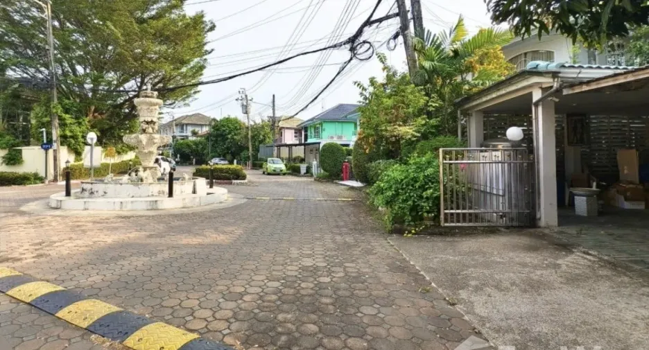 出售 4 卧室 联排别墅 在 Chatuchak, 曼谷