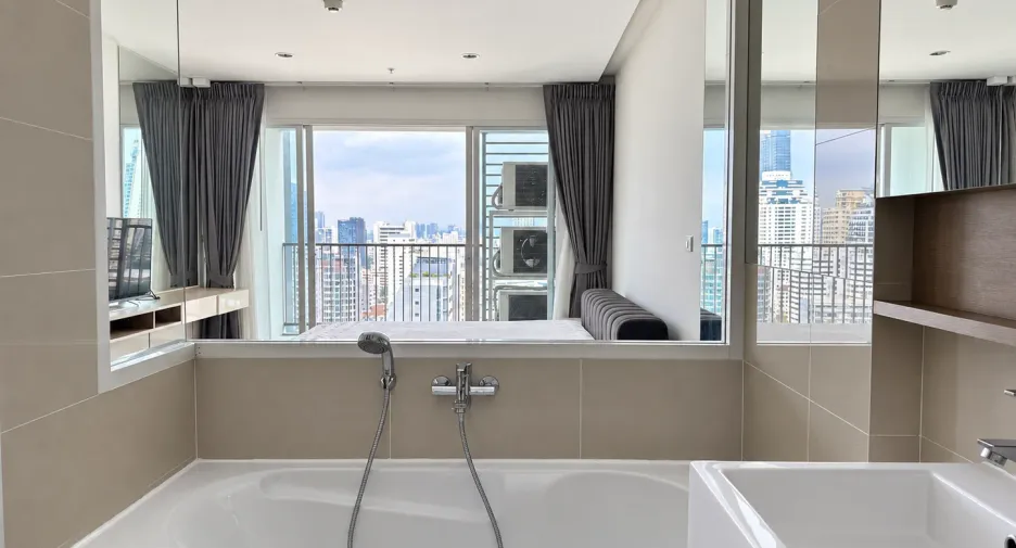 À vendre 3 chambres condo à Watthana, Bangkok