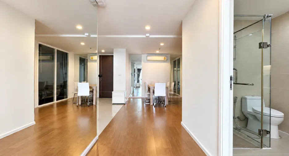 À vendre 3 chambres condo à Watthana, Bangkok