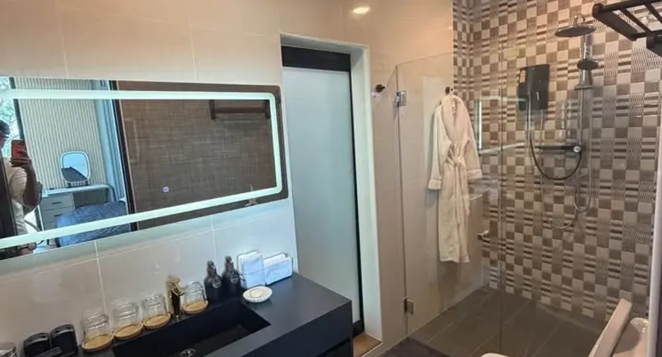 For sale and for rent 4 bedrooms villa in Ko Samui, Surat Thani