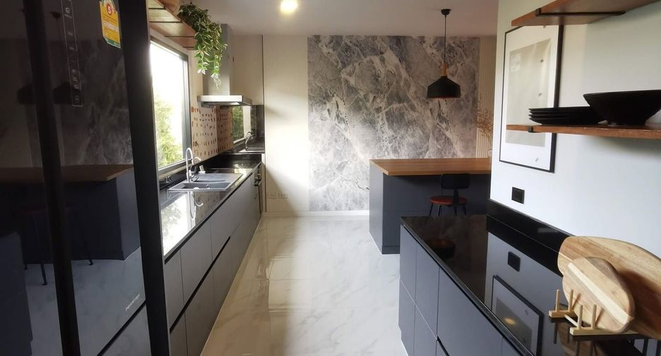 For rent 6 ベッドルーム townhouse in Bang Phli, Samut Prakan