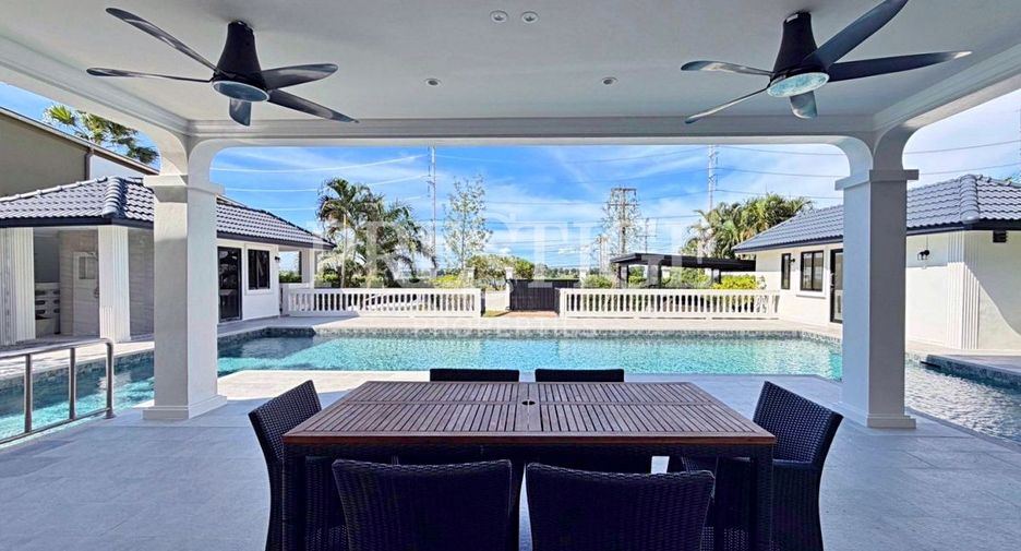 For rent 3 bedrooms house in Bang Lamung, Chonburi