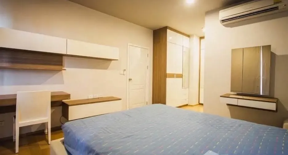 For rent 1 bed condo in Khlong San, Bangkok