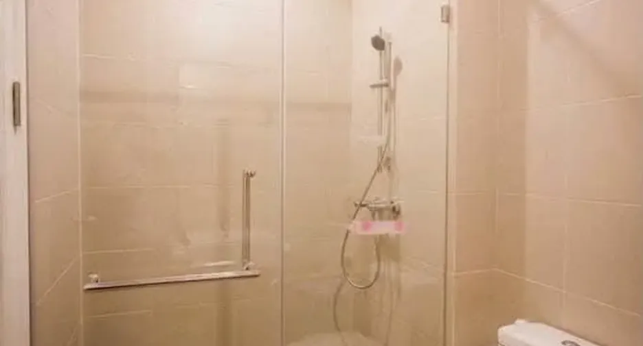 For rent 1 bed condo in Khlong San, Bangkok