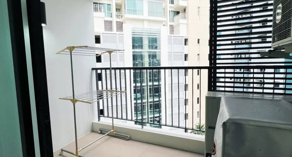 For rent 1 bed condo in Watthana, Bangkok