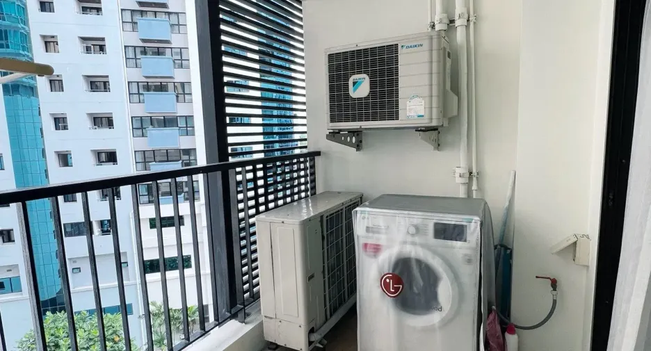 For rent 1 bed condo in Watthana, Bangkok