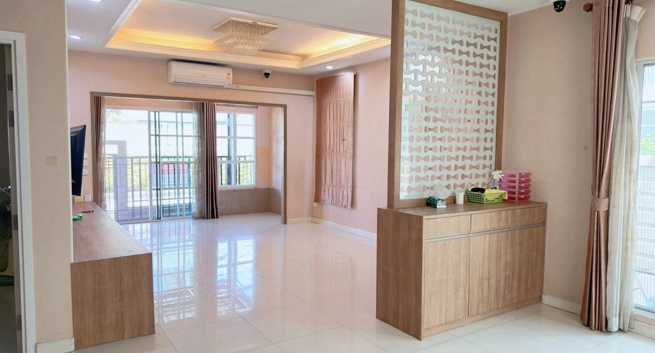 À vendre 3 chambres villa à Suan Luang, Bangkok