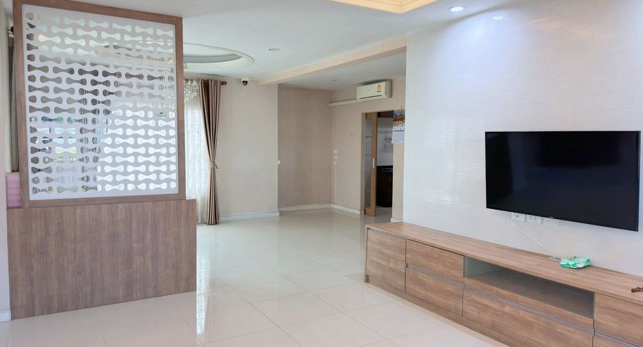 À vendre 3 chambres villa à Suan Luang, Bangkok