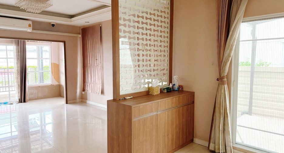 À vendre 3 chambres villa à Suan Luang, Bangkok