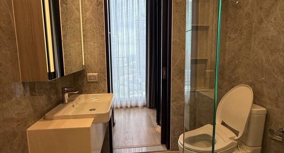 For rent 1 bed condo in Phaya Thai, Bangkok