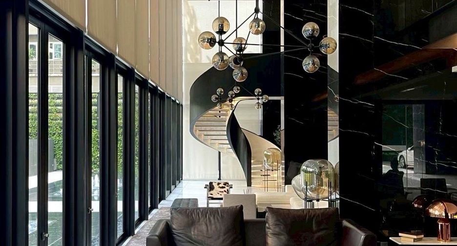 For rent 1 bed condo in Phaya Thai, Bangkok