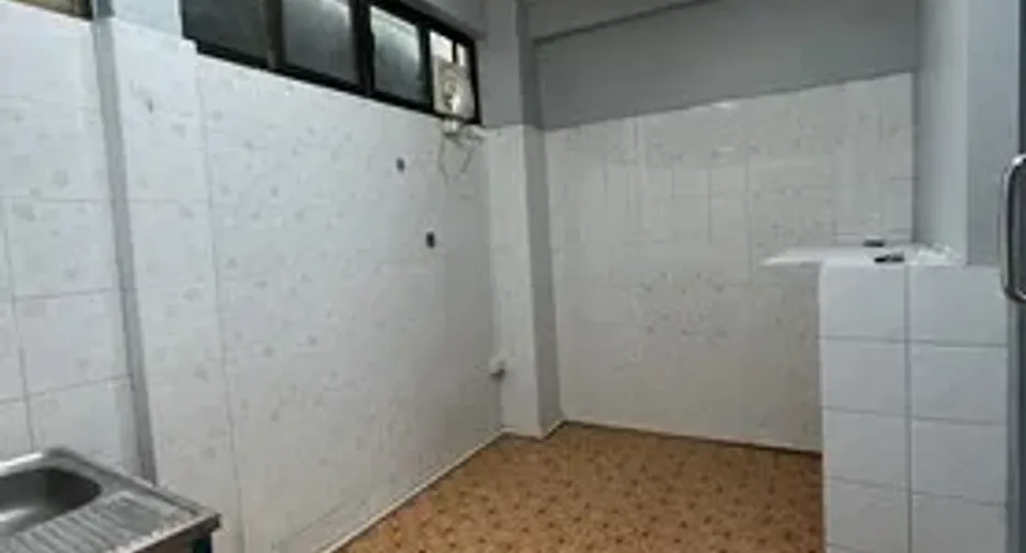 Аренда 2 спальни таунхаус в Щаттхана, Бангкок