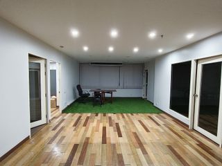 For sale and for rent office in Yan Nawa, Bangkok