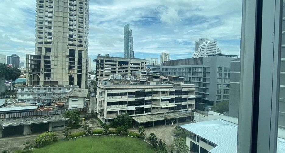 For sale 1 bed condo in Sathon, Bangkok