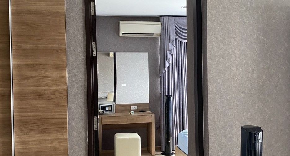 For sale 1 bed condo in Sathon, Bangkok
