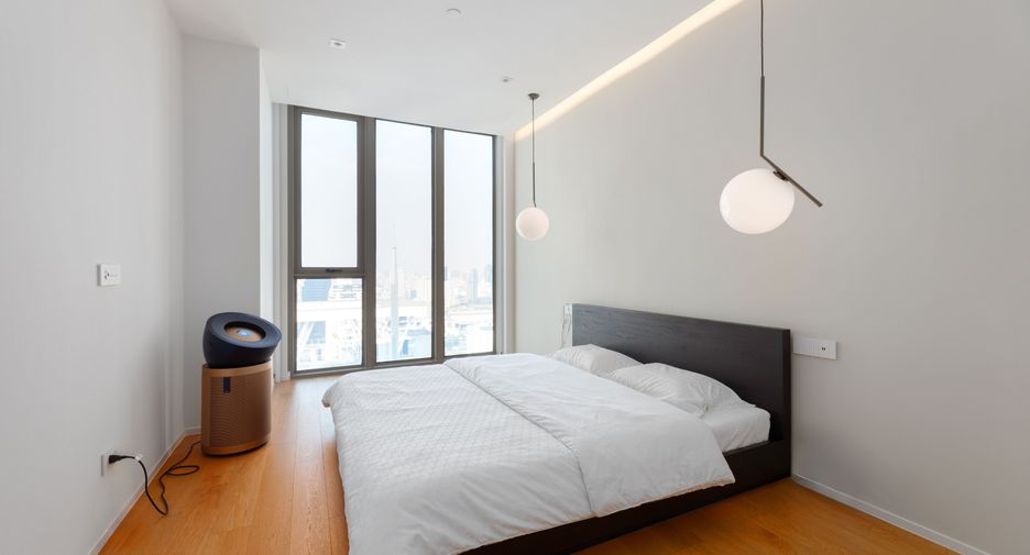 For sale 3 bedrooms condo in Watthana, Bangkok