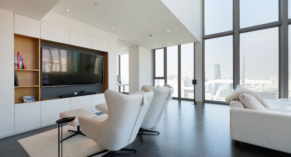 For sale 3 bedrooms condo in Watthana, Bangkok