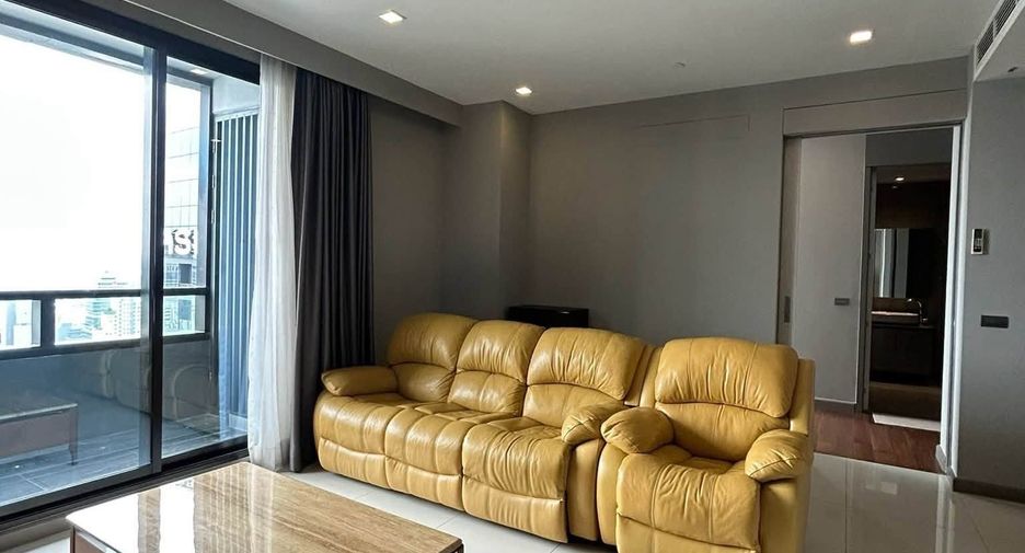 For rent 2 bedrooms condo in Bang Rak, Bangkok