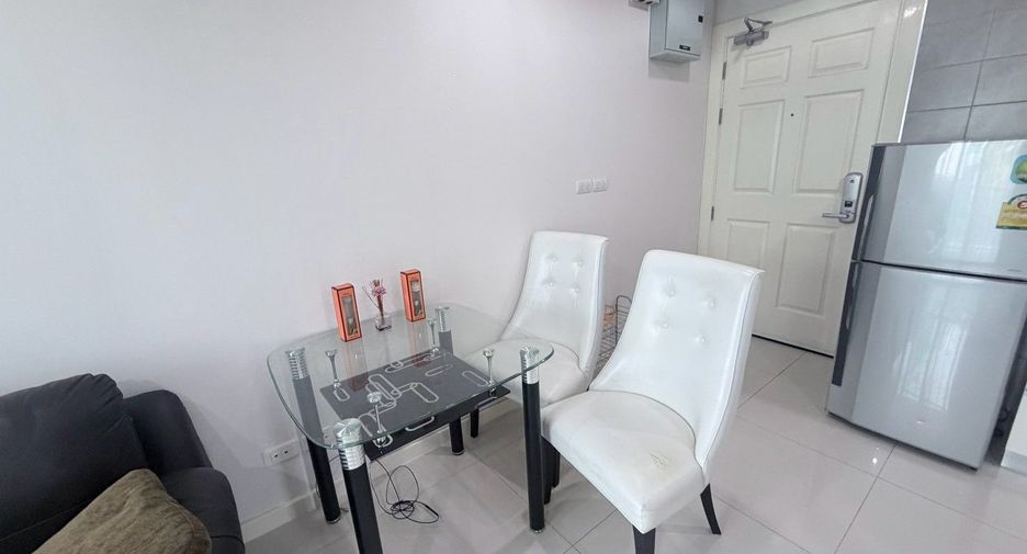 For rent 2 bedrooms condo in Bang Rak, Bangkok