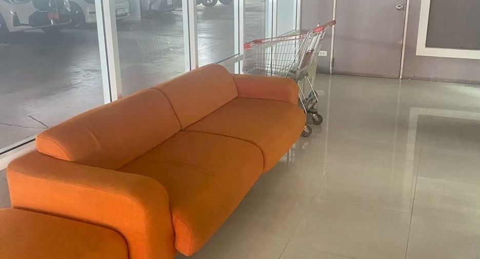 For rent 2 bedrooms condo in Bang Rak, Bangkok