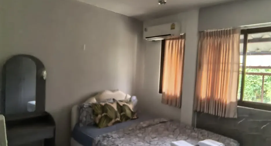 For rent 12 bedrooms hotel in Khlong Toei, Bangkok