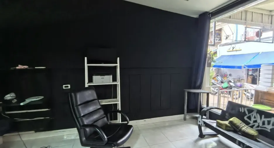 For rent 12 bedrooms hotel in Khlong Toei, Bangkok