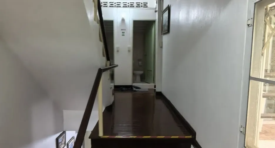 For rent 12 bedrooms hotel in Khlong Toei, Bangkok