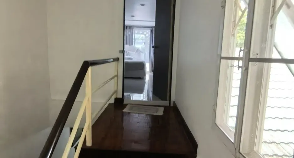 For rent 12 bedrooms hotel in Khlong Toei, Bangkok