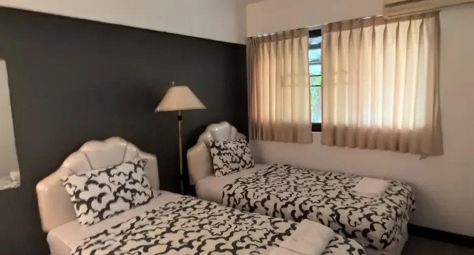 For rent 12 bedrooms hotel in Khlong Toei, Bangkok
